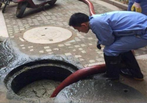 奓山雨水管疏通（小区雨水管堵了怎么疏通）